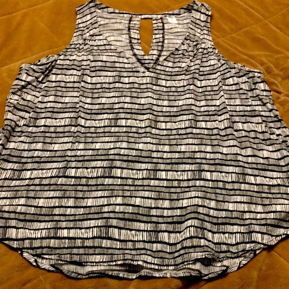 3/$15 XL Old Navy Sleeveless Black/White Women’s